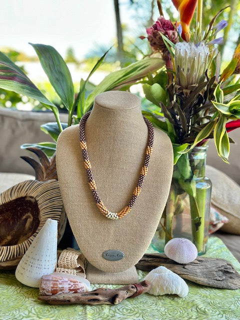 Pop-Up Mākeke - Akalei Designs - Gold & Champagne Picasso Island Style Necklace - Front View