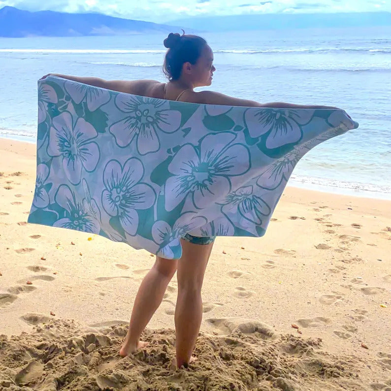 Reversible Beach Towel - Nohoanu Flower