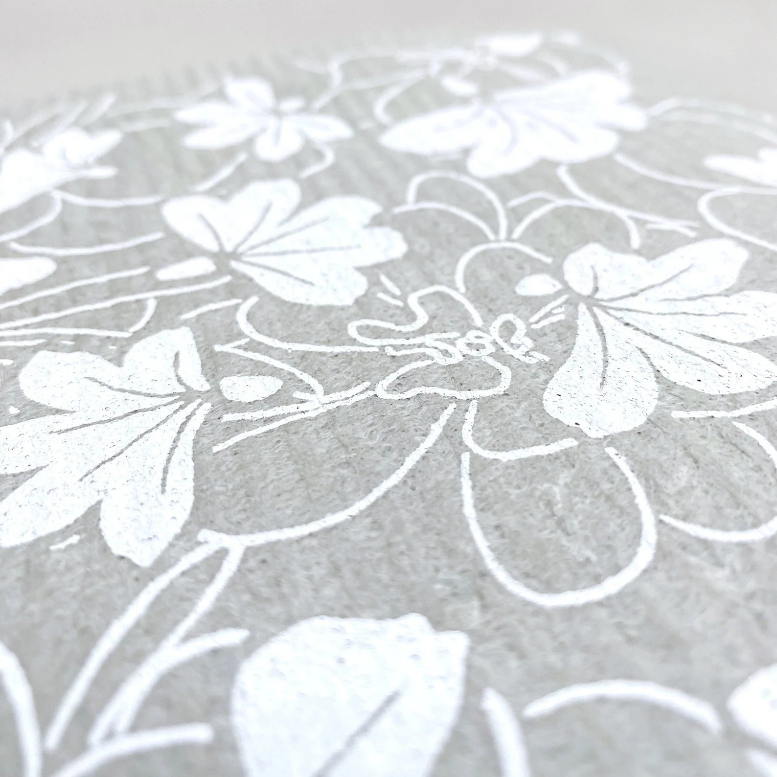 Pop-Up Mākeke - Hinu Rise - Swedish Dishcloth - Naupaka in Grey - Close Up
