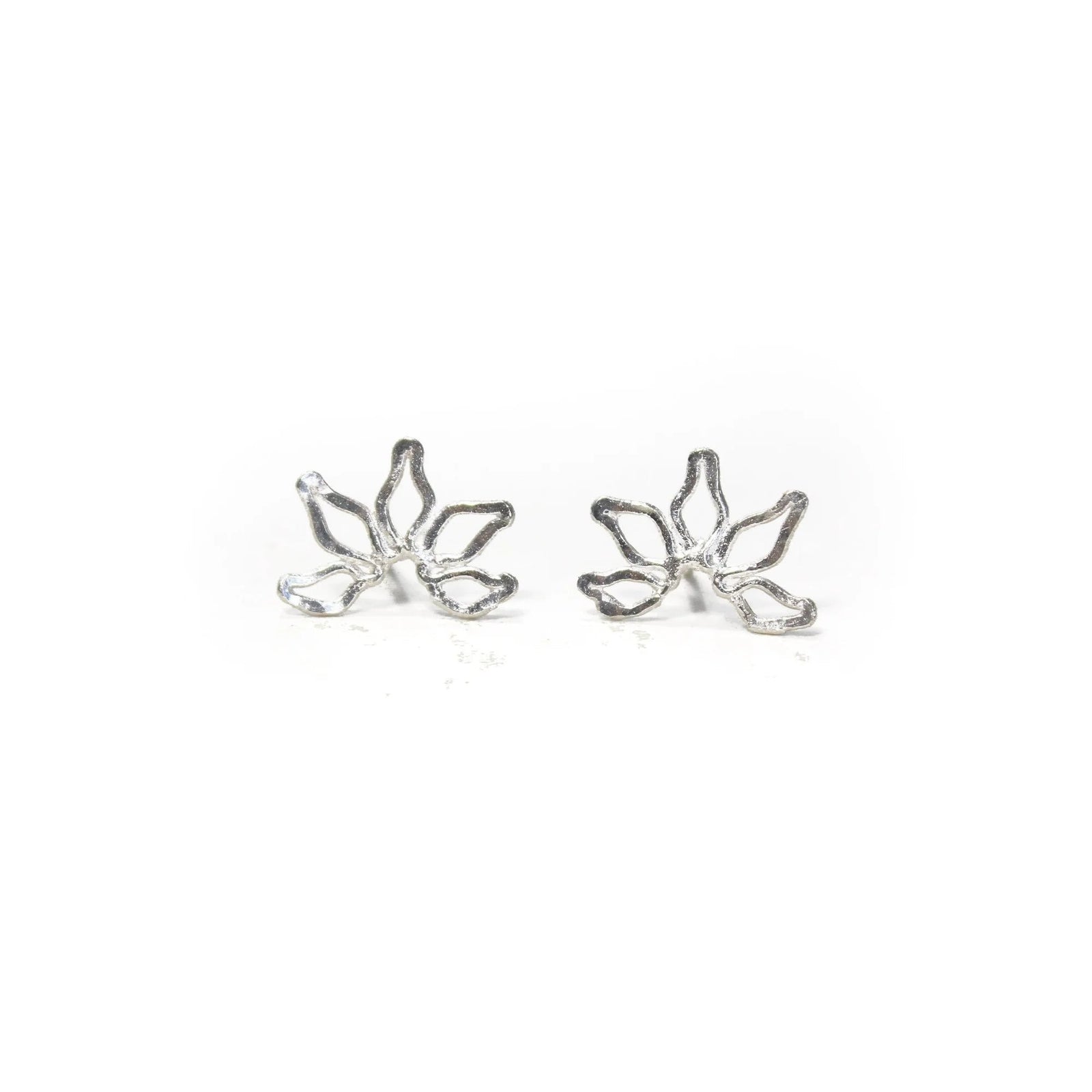 Pop-Up Mākeke - Laha'ole Designs - Naupaka Sterling Silver Stud Earrings - Front View