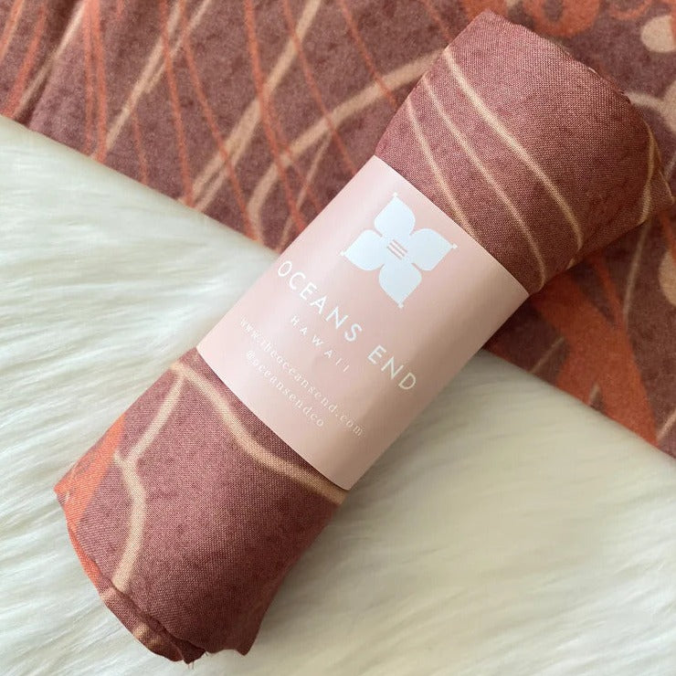 Pop-Up Mākeke - Oceans End Hawaii - Kaneohe Pareo Wrap