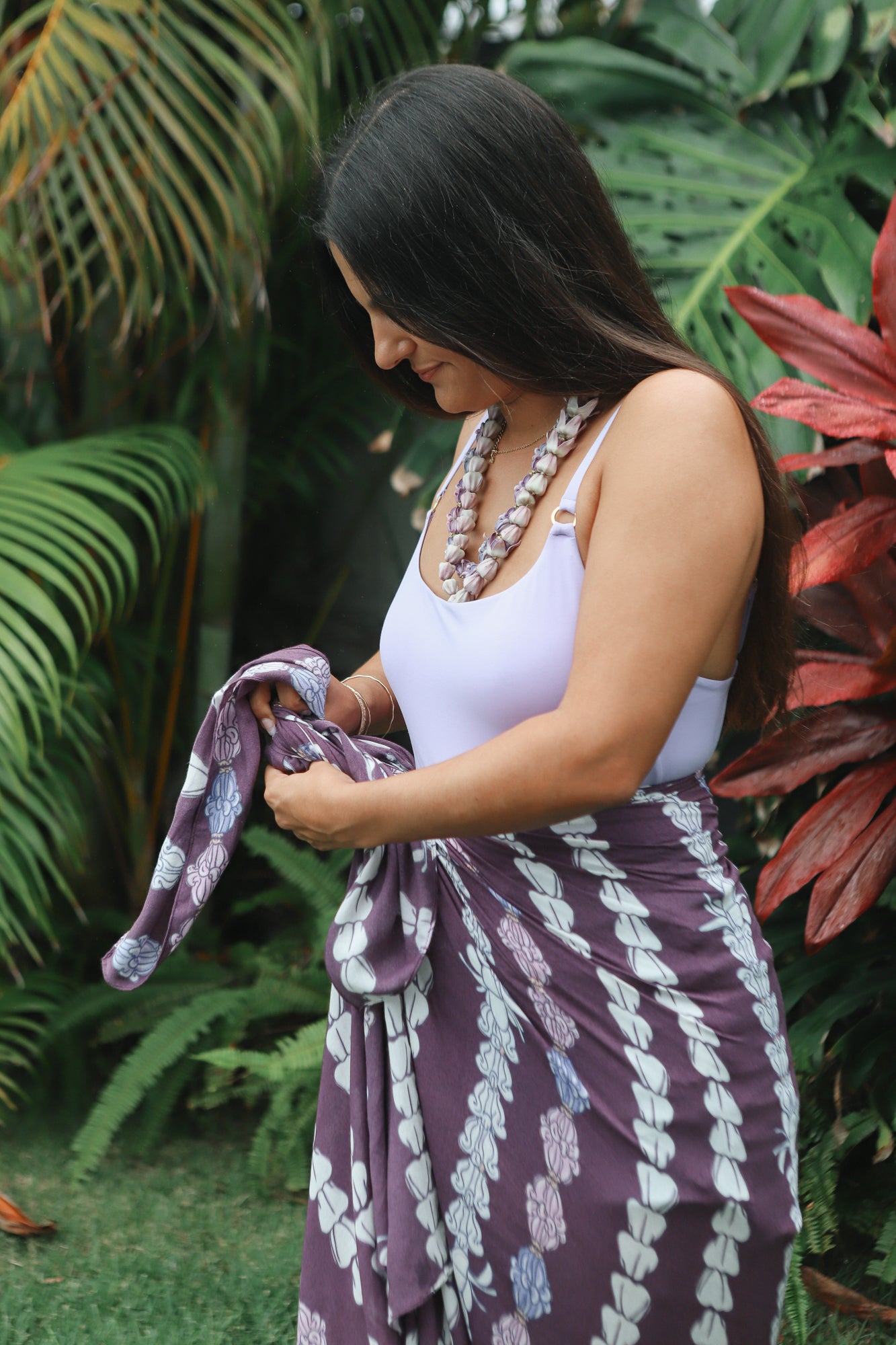 Pop-Up Mākeke - Tag Aloha - Pareo - Crown Flower - Tying