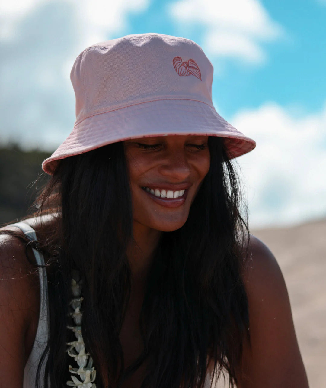 Pop-Up Mākeke - Tag Aloha - Reversible Bucket Hat - Anthurium - Side Two