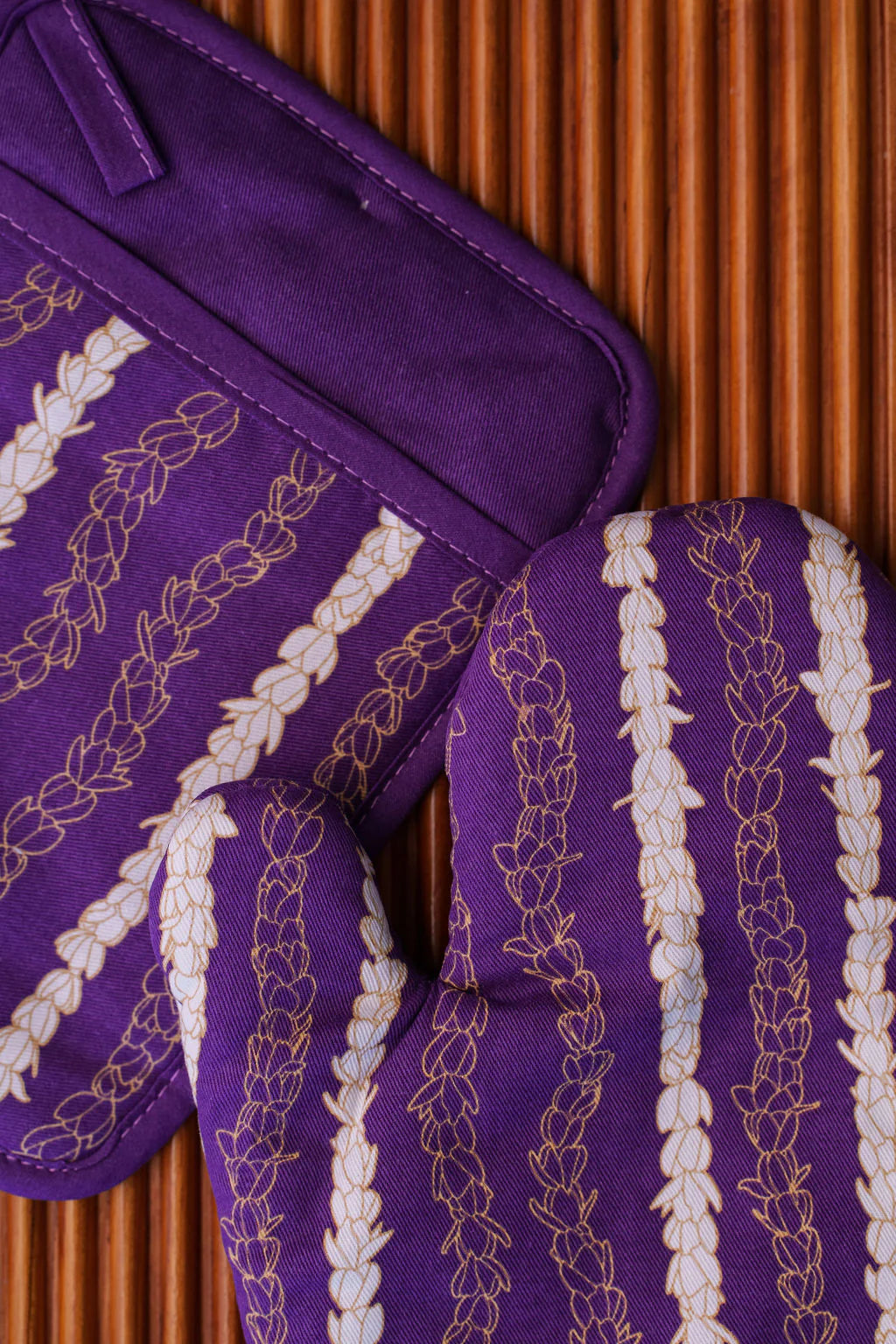 Pot Holder Set - Pikake Lei Purple (Poni)