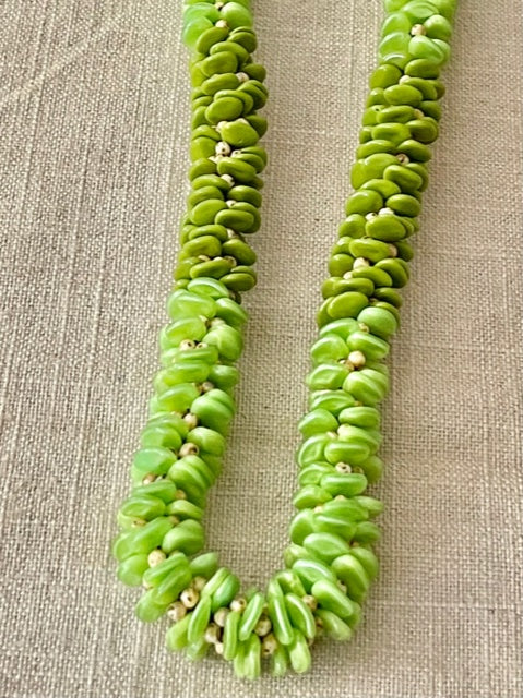 Pop-Up Mākeke - Akalei Designs - Two-Toned Green Orchid Lei Necklace - Close Up