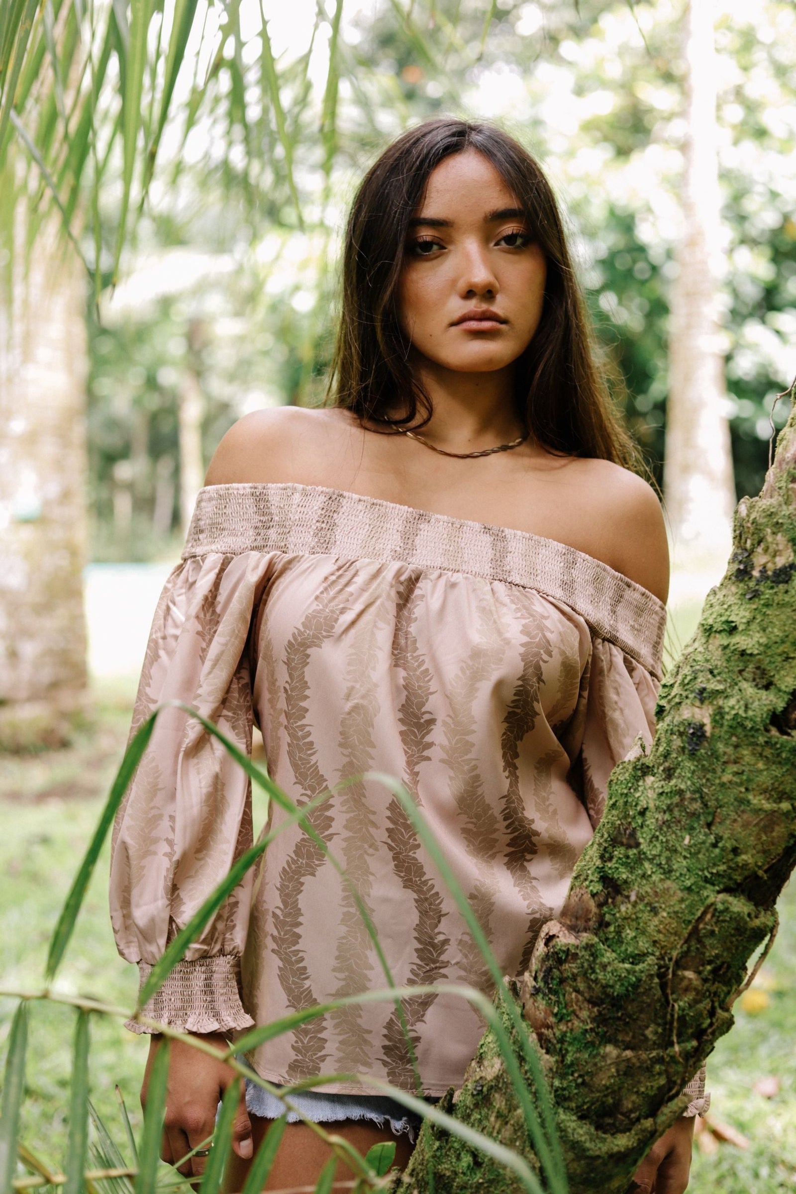Pop-Up Mākeke - Lexbreezy Hawaii - Makana Blouse - Aloha Lei Cocoa - Front View