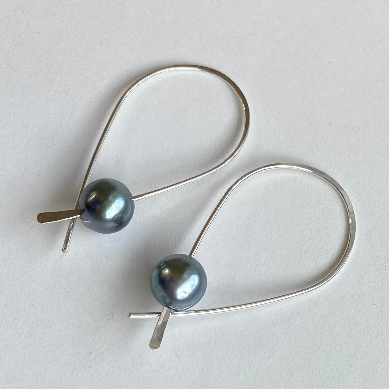 Pop-Up Mākeke - Stacey Lee Designs - Tahitian Pearl Twist Sterling Silver Earrings