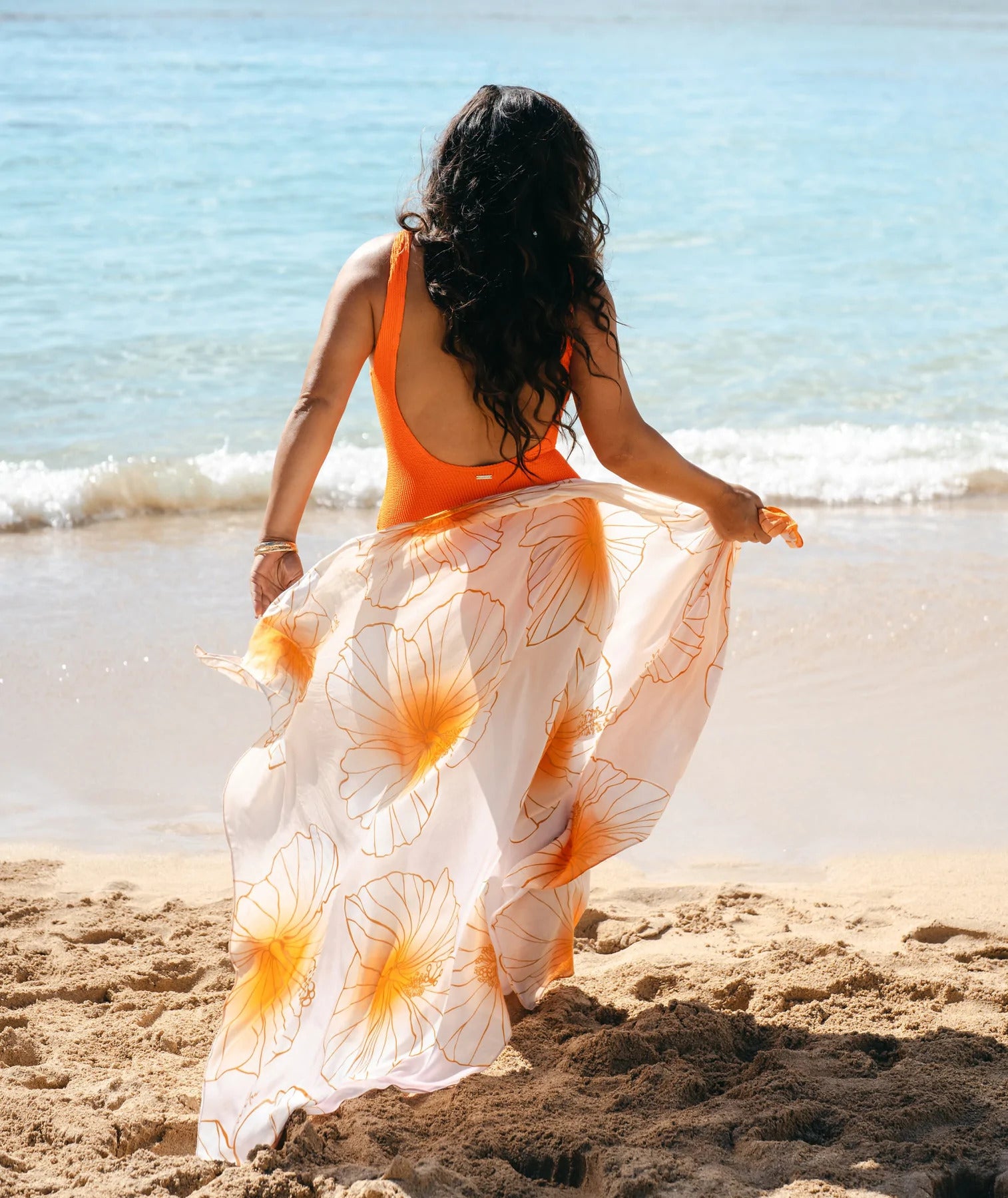 Pop-Up Mākeke - Tag Aloha - Kimié Miner - Catch a Tan Pareo - Back View