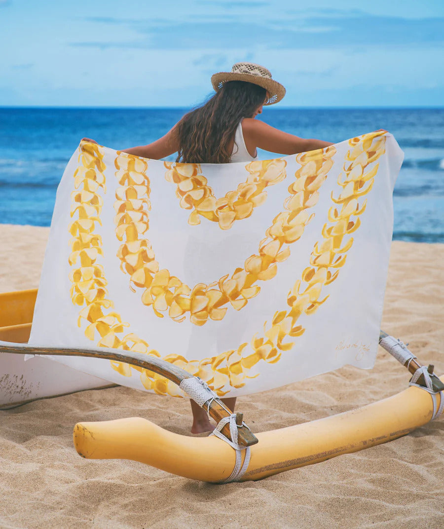 Pop-Up Mākeke - Tag Aloha - Lei Ers Pareo - Front View