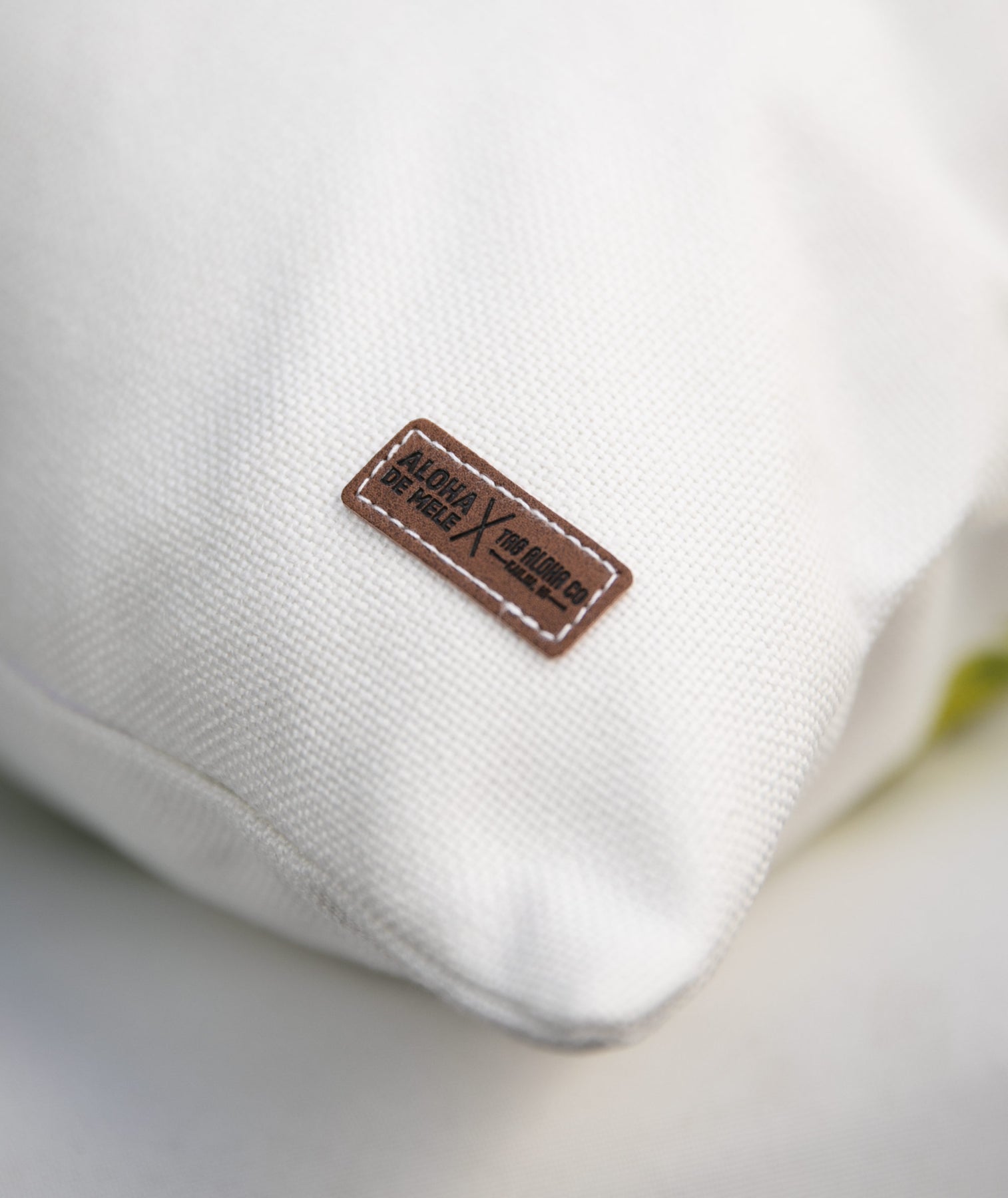 Pop-Up Mākeke - Tag Aloha - Pakalana Pillowcase - Back View
