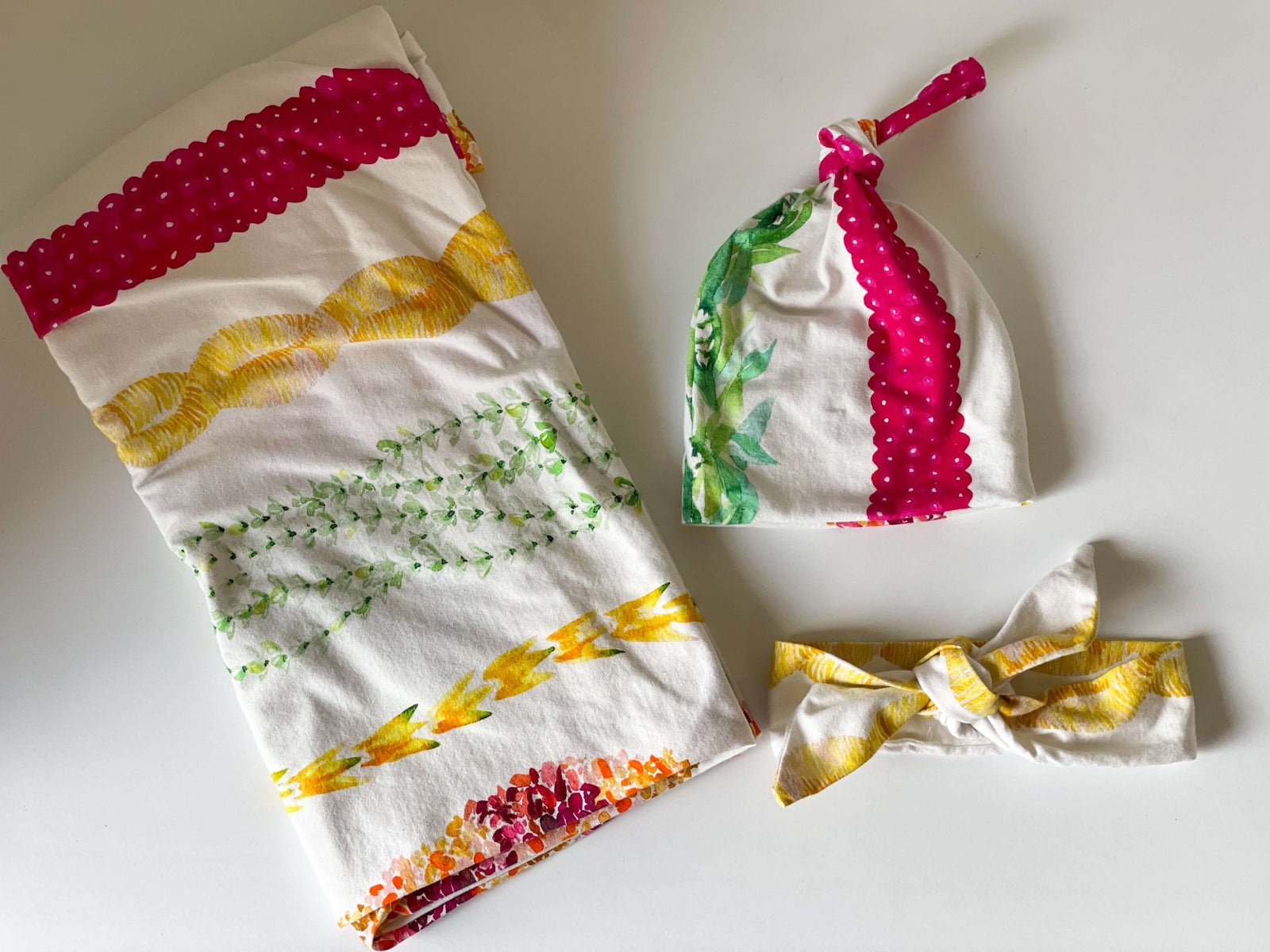 Pop-Up Mākeke - The Keiki Department - Aloha Baby Gift Set - Lei Poina Ole