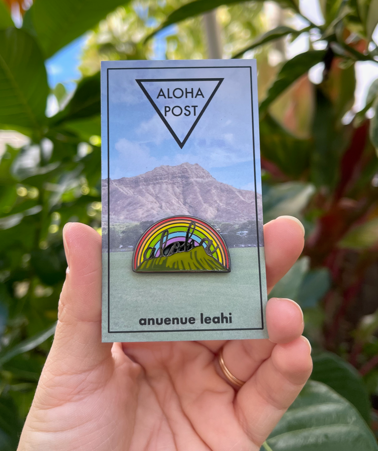 Anueanue Leahi Pin