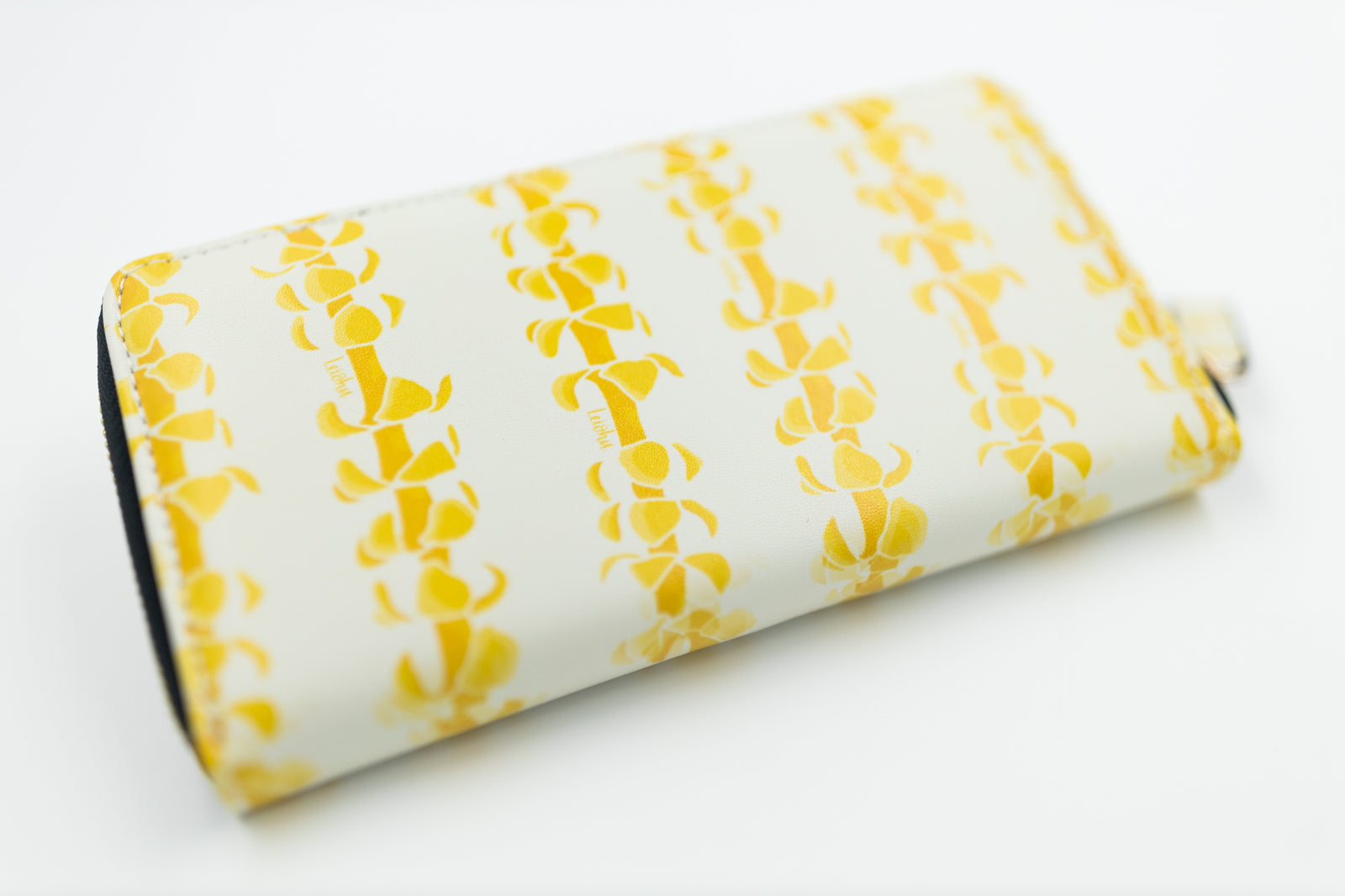 Puakenikeni Lei Wallet
