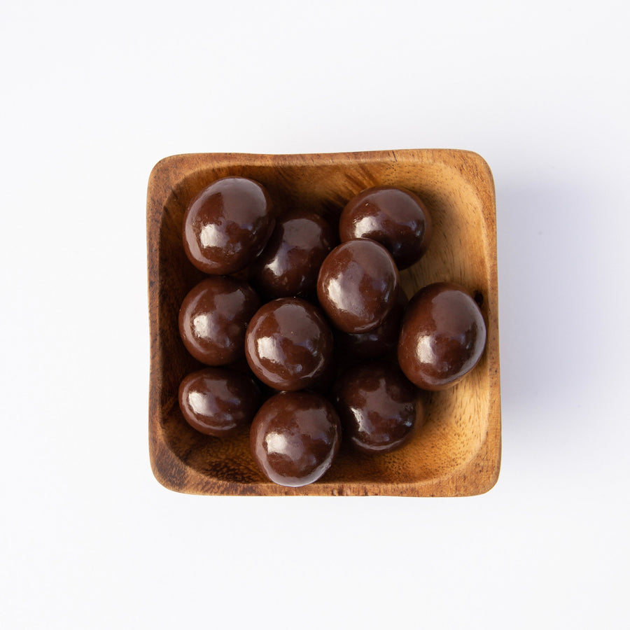 Organic Macadamia Nuts Covered in Milk Chocolate