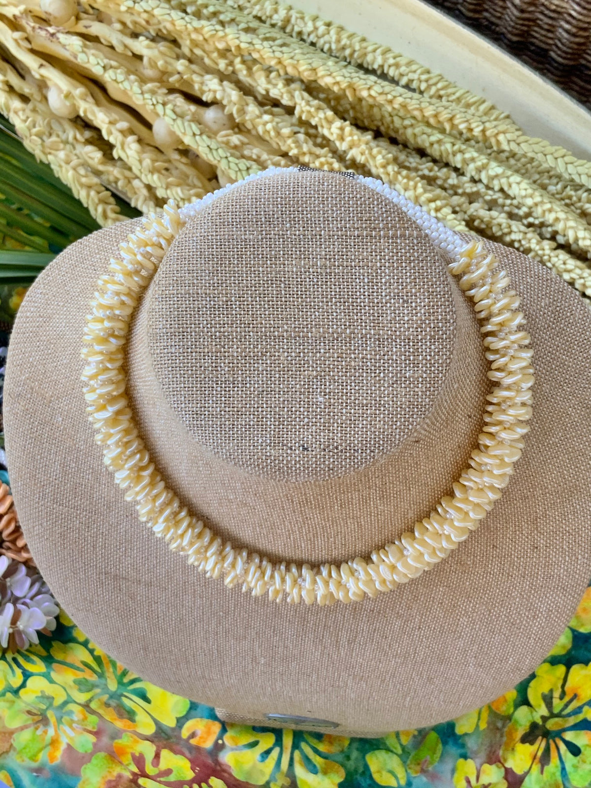 Pop-Up Mākeke - Akalei Designs - Cream Luster Orchid Lei Necklace - Top View
