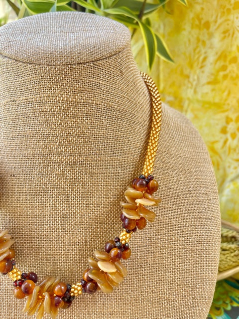 Pop-Up Mākeke - Akalei Designs - Golden Orange Rose Petal Beaded Hawaiian Haku Mini Lei - 5 Clusters - Close Up