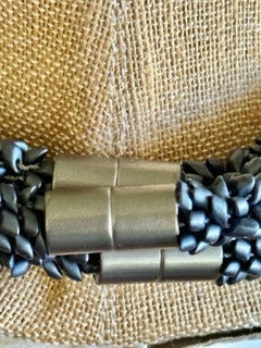 Pop-Up Mākeke - Akalei Designs - Midnight Grey Metallic Dragon Scales Lei - Clasp