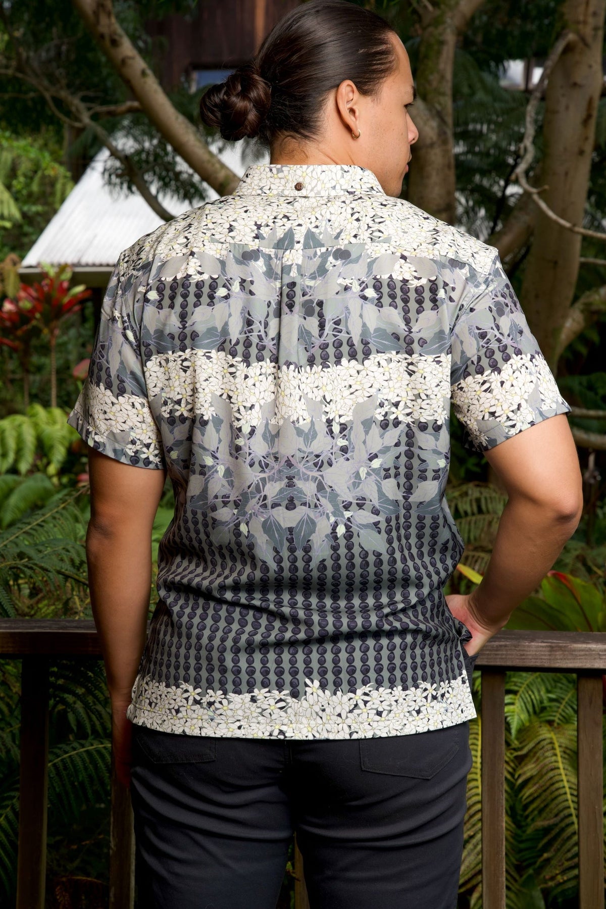 Pop-Up Mākeke - David Shepard Hawaii - Kukui Legacy Men's Aloha Shirt - Back View