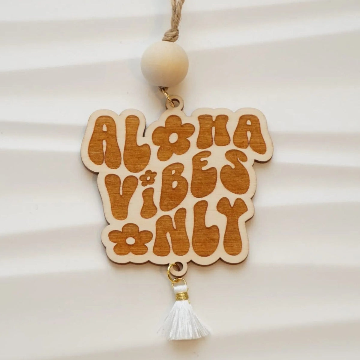 Pop-Up Mākeke - Hi Darling Shop - Aloha Vibes Only Car Charm - Front View