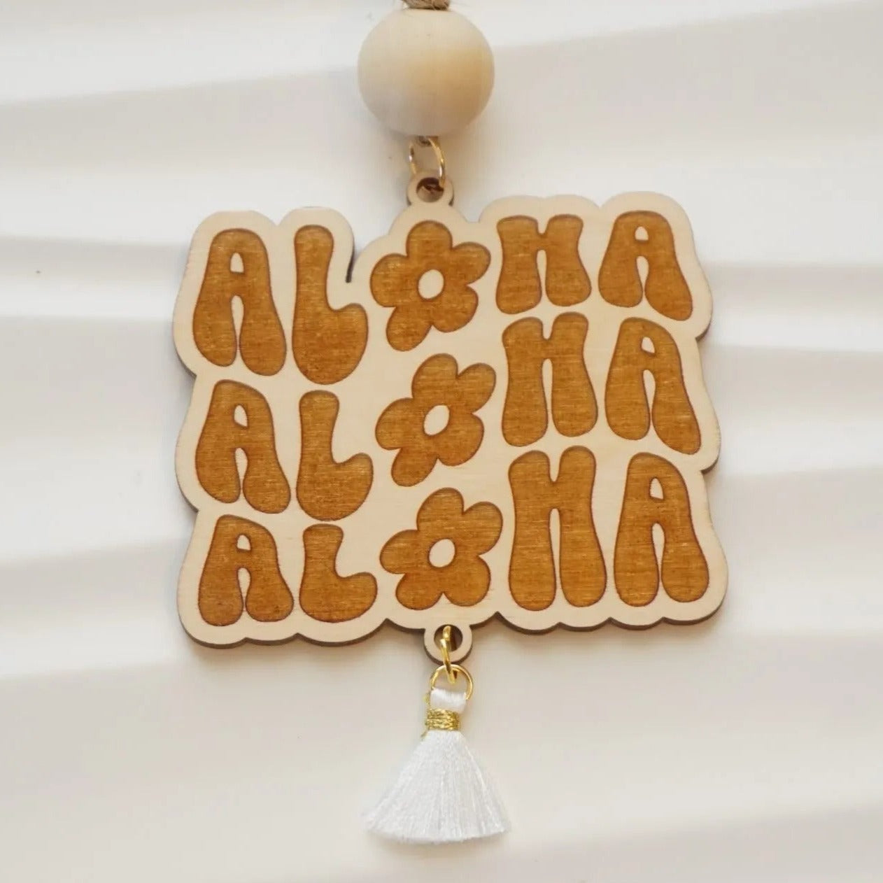 Pop-Up Mākeke - Hi Darling Shop - Aloha Daisy Car Charm - Front View