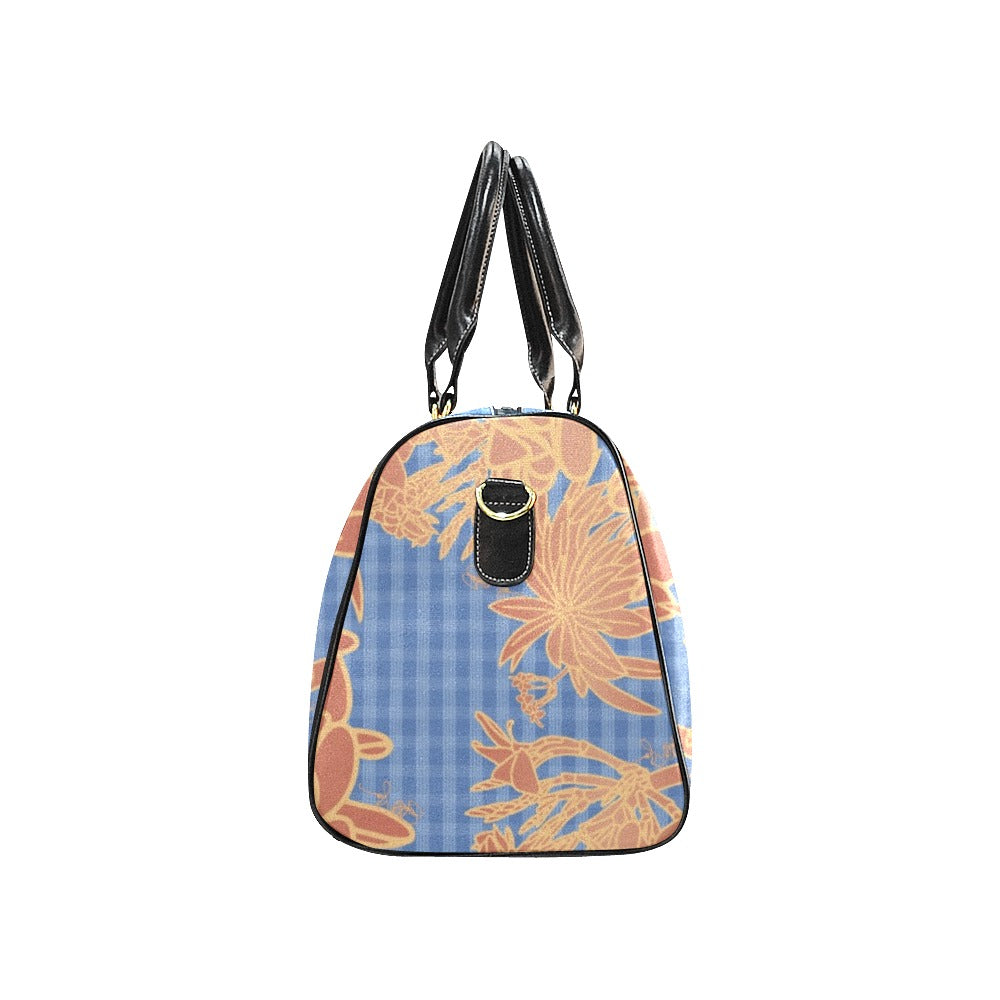 Pop-Up Mākeke - Kini Zamora - Puamelia Small Duffle Bag - Picnic - Right Side View