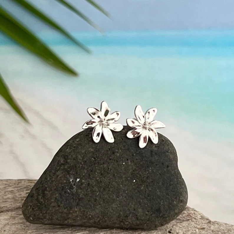 Pop-Up Mākeke - Te Hotu Mana Creations - Gardenia Flower Sterling Silver Stud Earrings