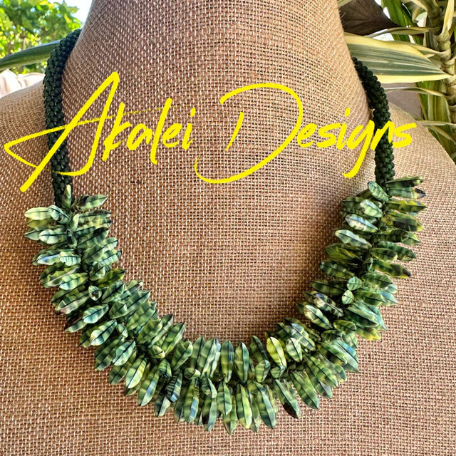 Pop-Up Mākeke - Akalei Designs - Stunning Green Daggers Lei Necklace - Front View
