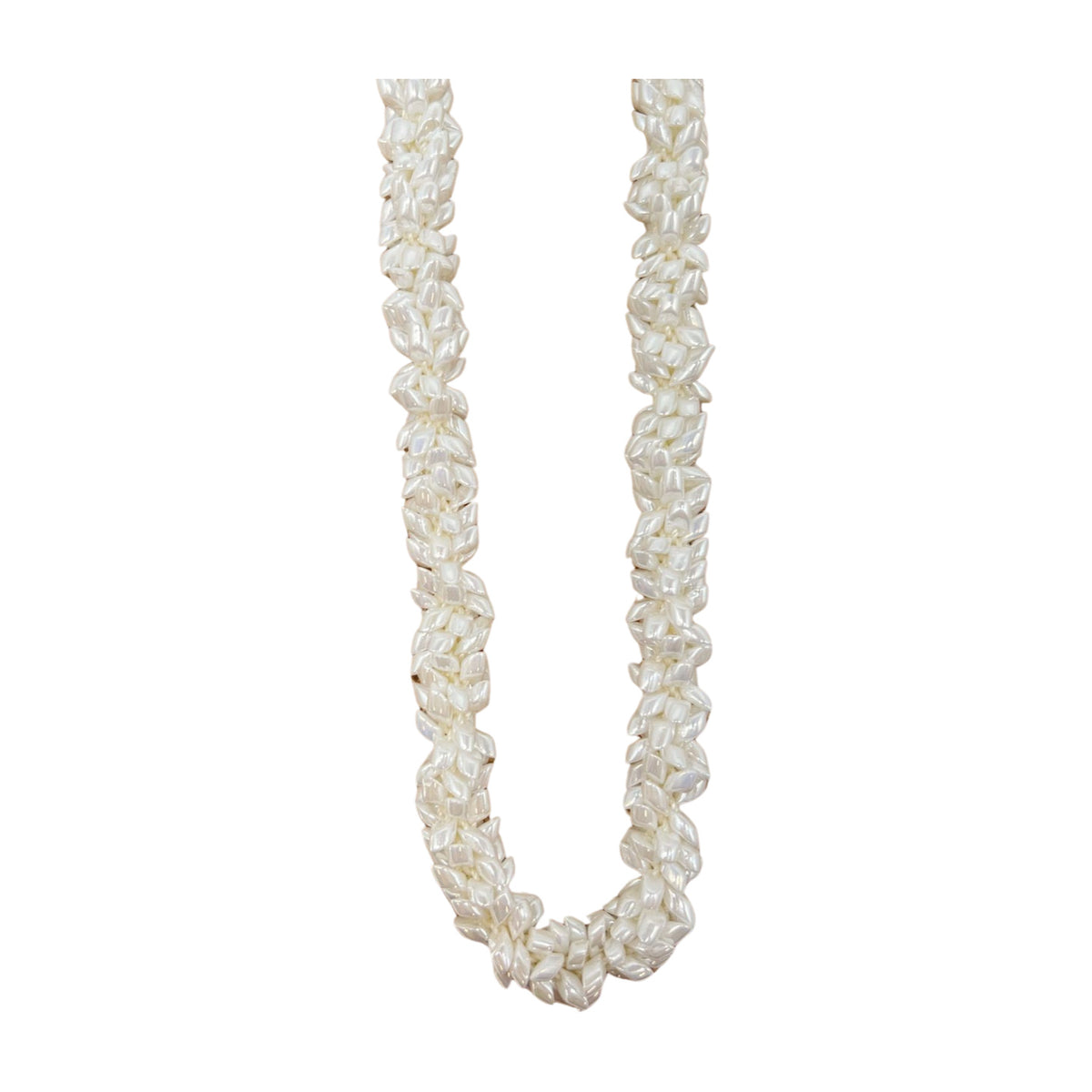 Pop-Up Mākeke - Akalei Designs - White Glossy Pearl Magatama Lei - 31-32in - Close Up