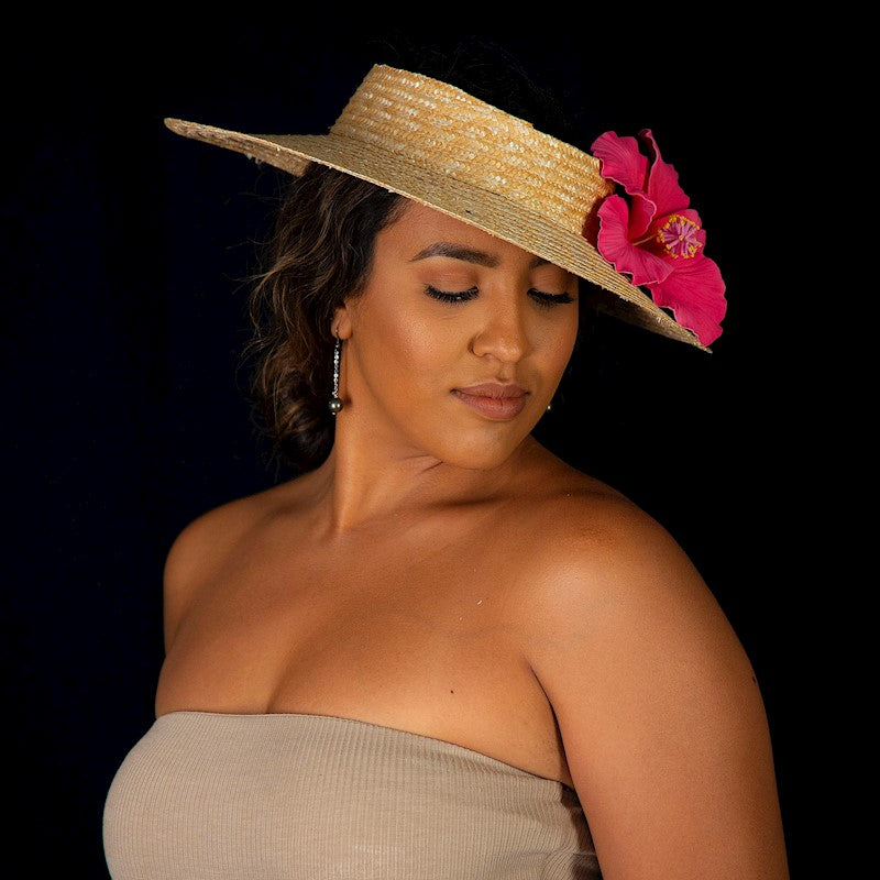 Pop-Up Mākeke - Aloha Hula Supply - Pāpale Piko'ole - Large Brim - In Use