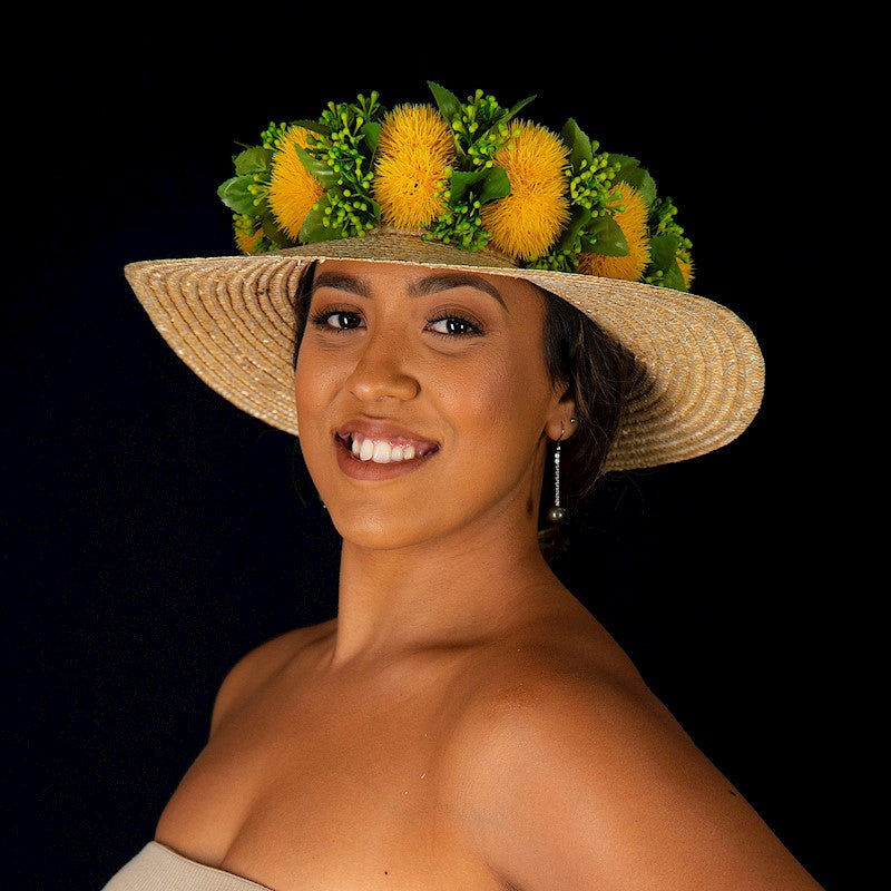 Pop-Up Mākeke - Aloha Hula Supply - Pāpale Piko'ole - Medium Brim - In Use