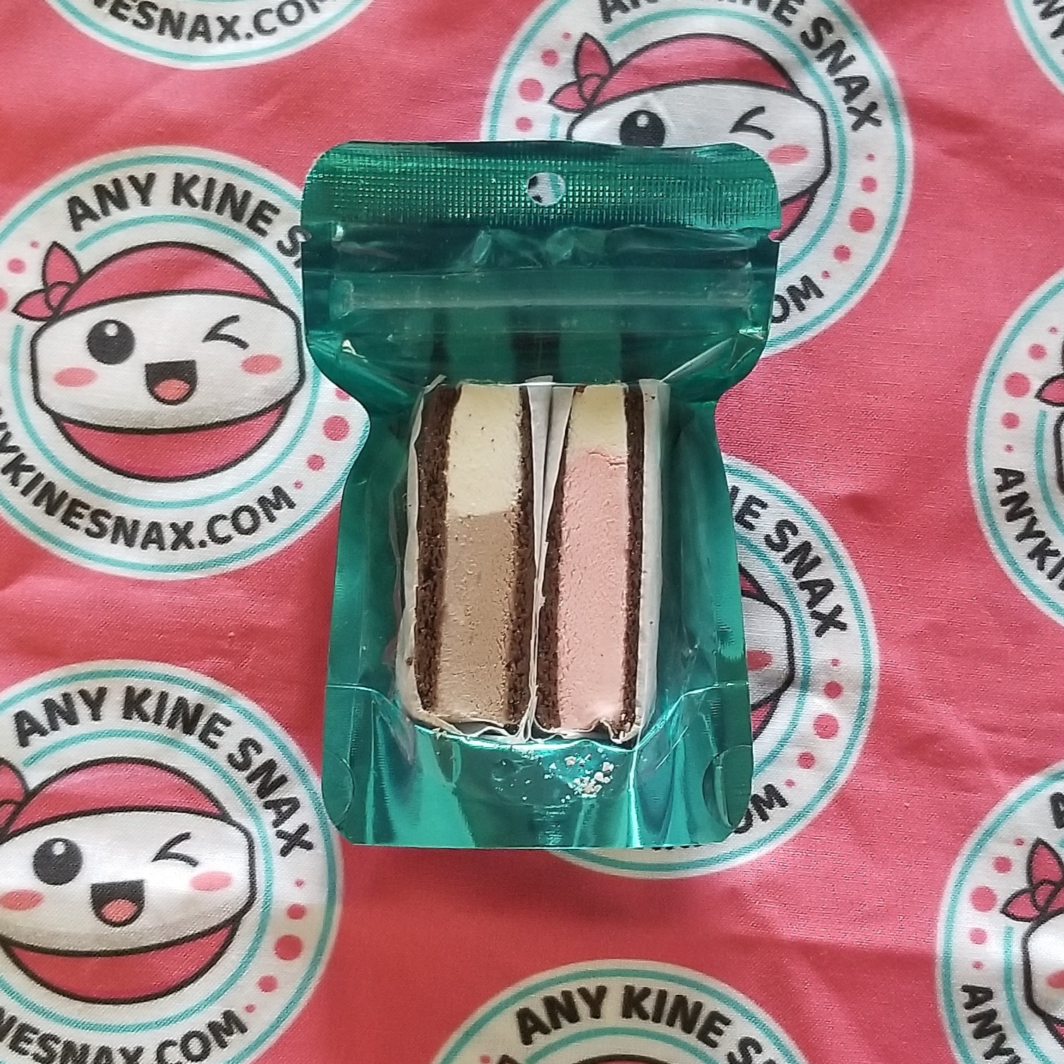 Pop-Up Mākeke - Any Kine Snax - Freeze Dried Ice Cream Sandwich Mini Packs (half) - Neapolitan