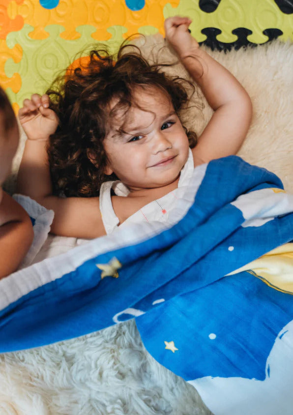 Pop-Up Mākeke - Haku Collective - Twinkle, Twinkle Little Hōkū Baby Quilt - In Use