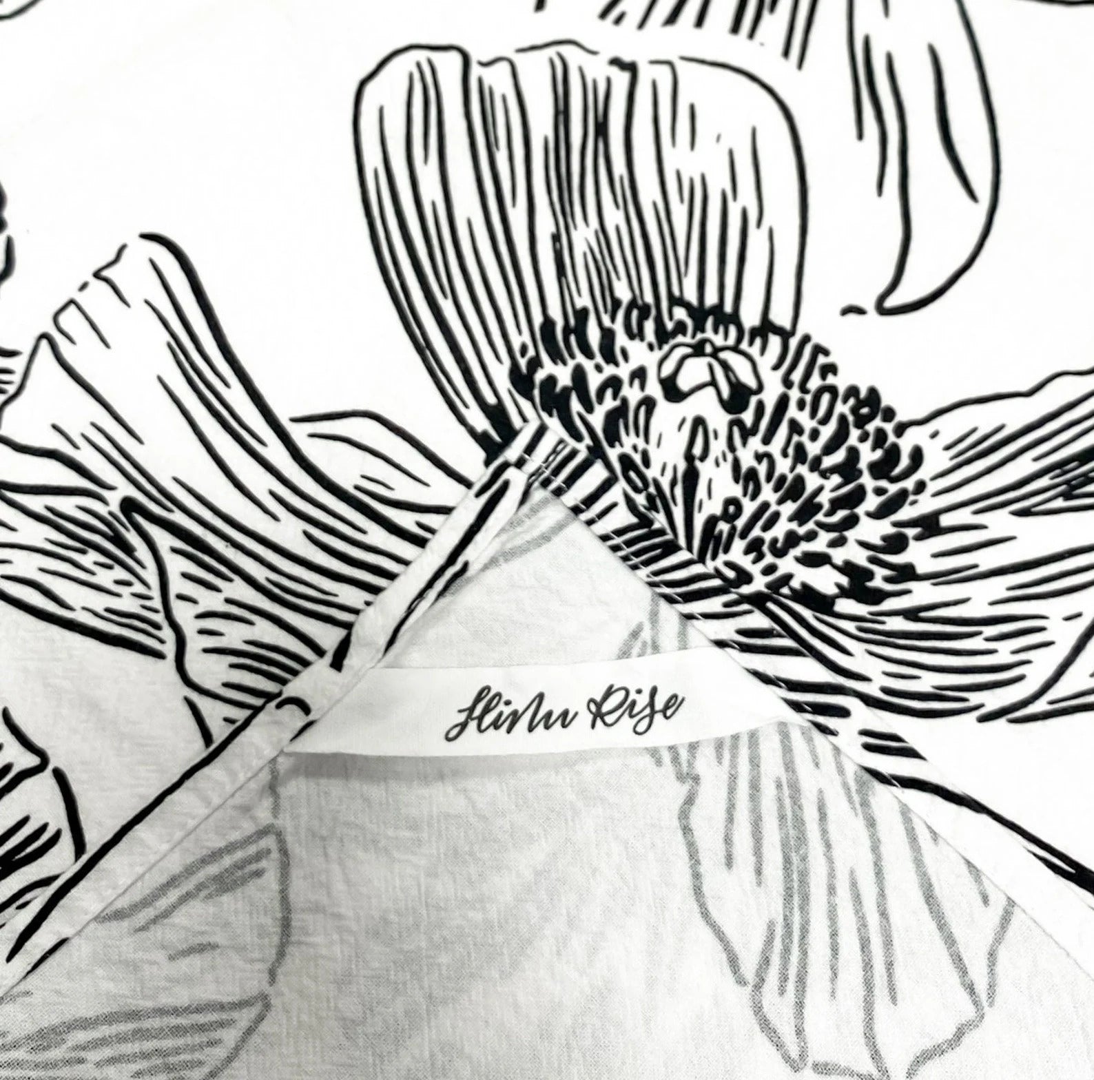 Pop-Up Mākeke - Hinu Rise - Multipurpose Tea Towel - Pua Kala in Black & White - Close Up
