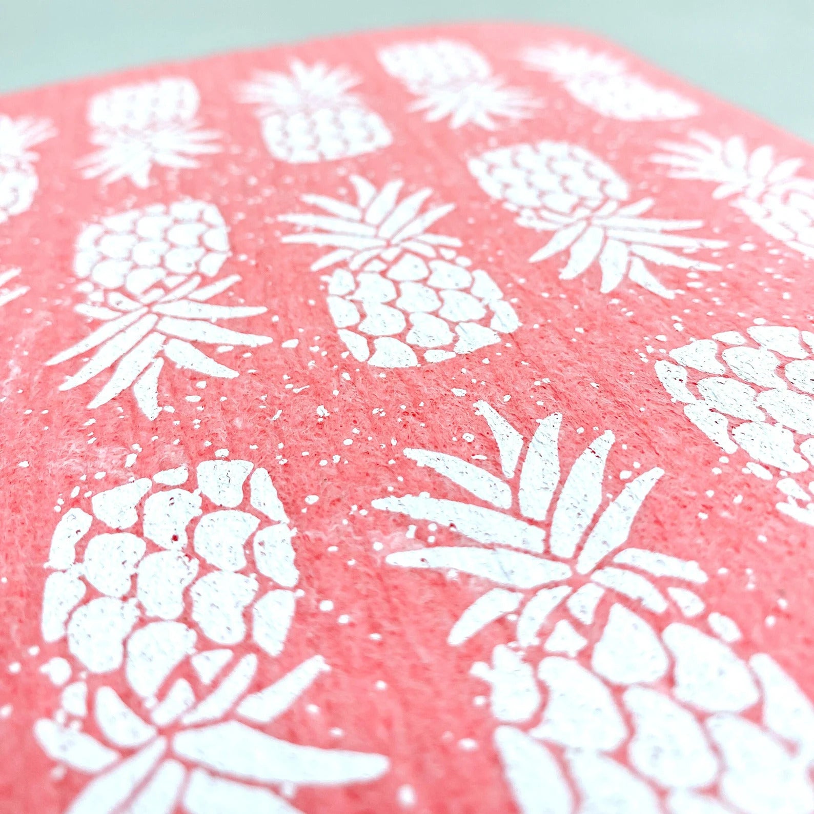 Pop-Up Mākeke - Hinu Rise - Swedish Dishcloth - Lanai Pineapple in Pink - Close Up