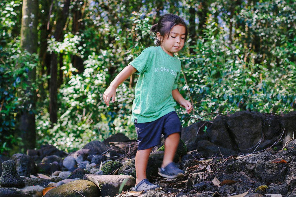 Pop-Up Mākeke - Izzy and Luke - Aloha Dudes Keiki T-Shirt - In Use