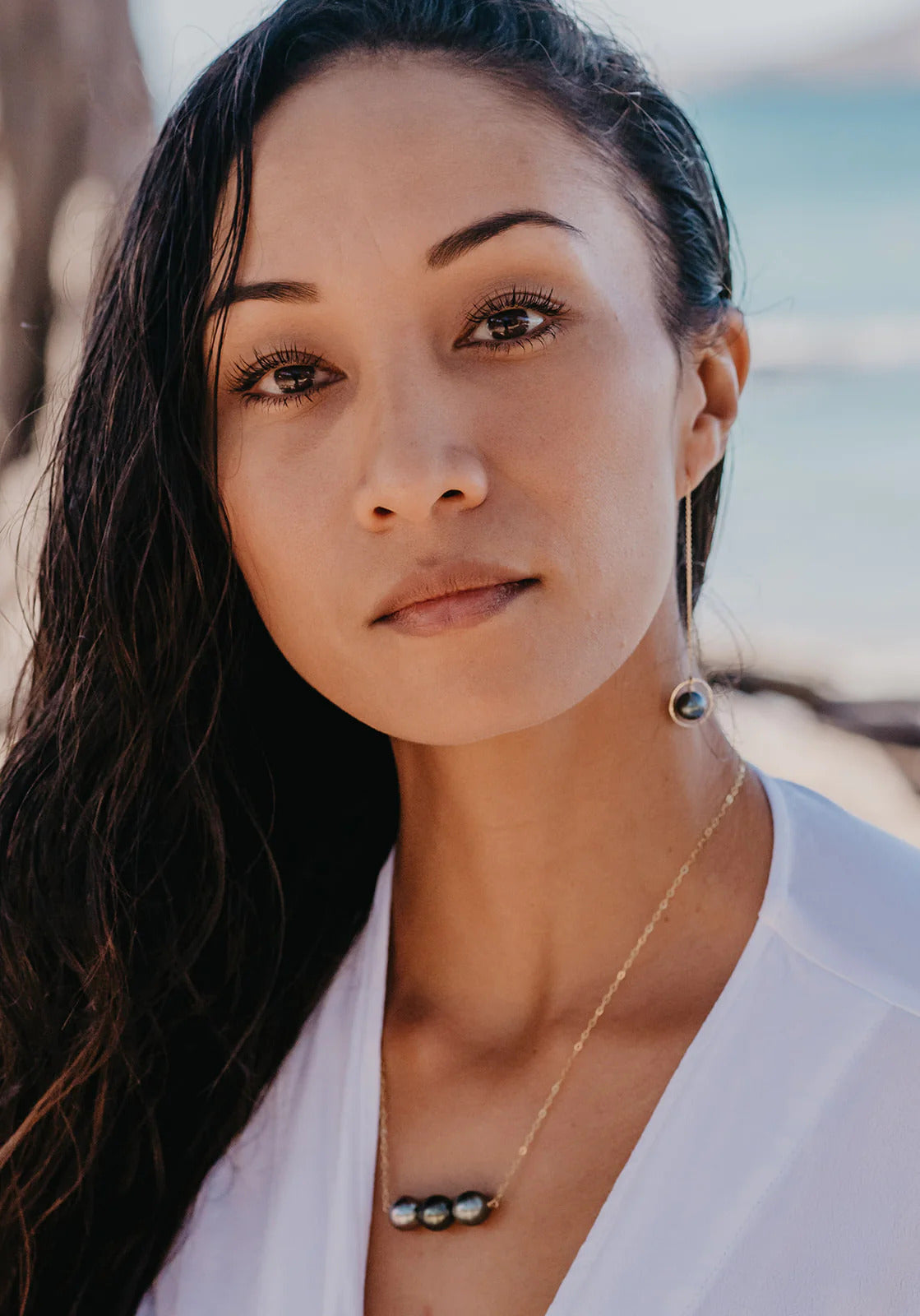 Pop-Up Mākeke - Laha'ole Designs - Tahitian Pearl Threader Earrings - 14k Gold-Fill - In Use