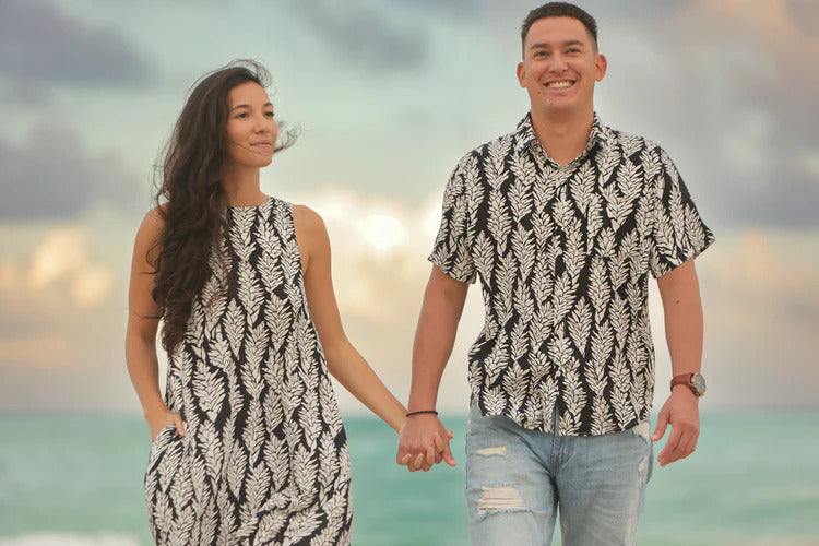 Pop-Up Mākeke - Lexbreezy Hawai'i - Awapuhi Men’s Aloha Shirt - Black & White - In Use