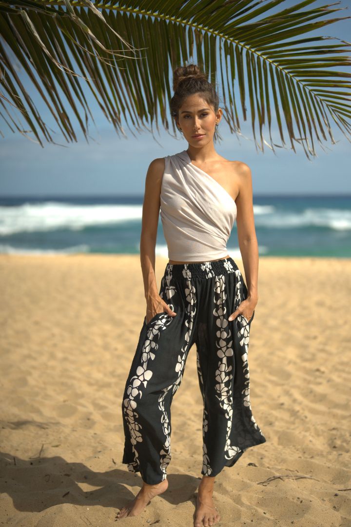 Pop-Up Mākeke - Lotus &amp; Lime - Palazzo Pants - Puakenikeni in Black &amp; White