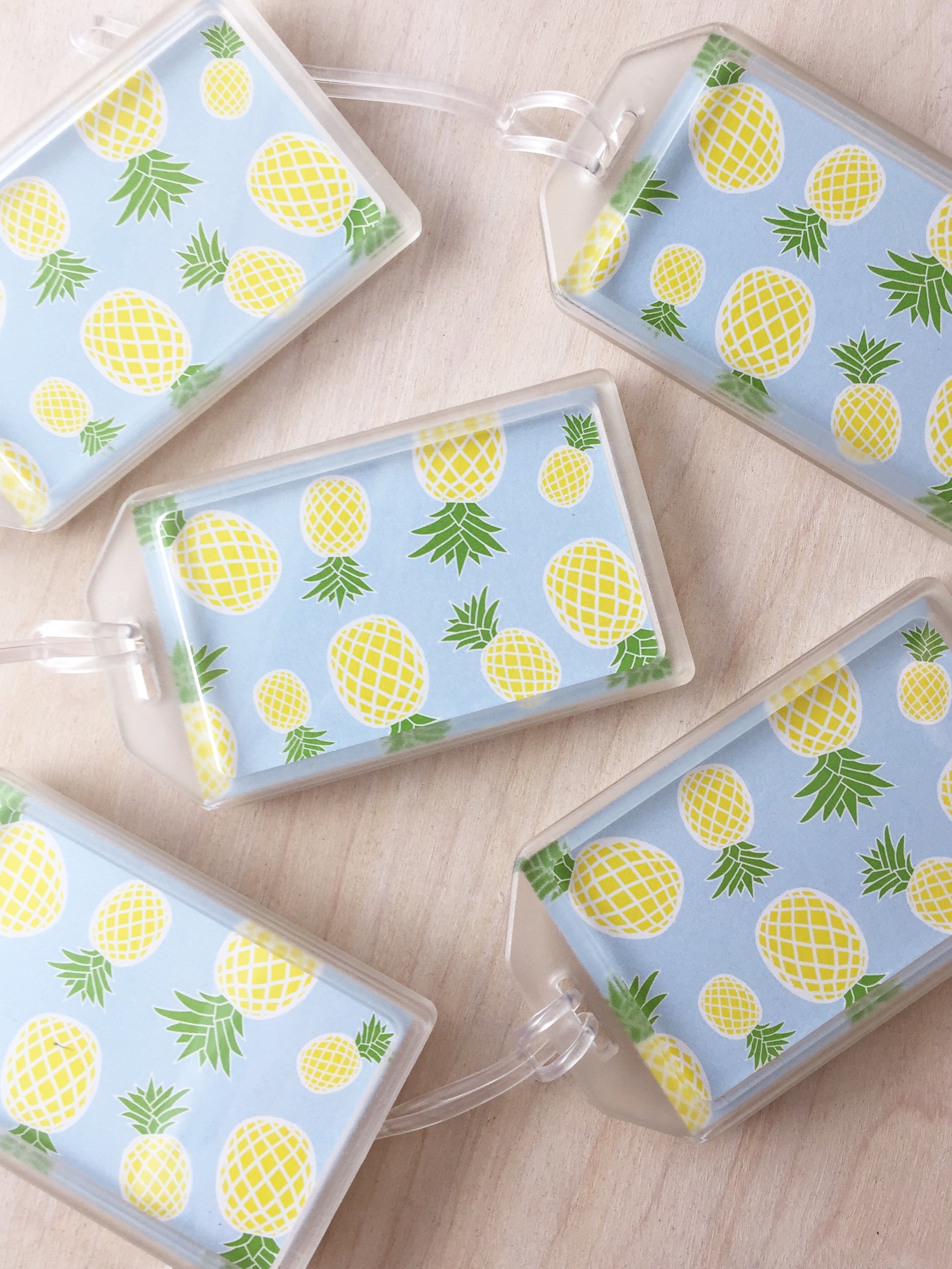 Pop-Up Mākeke - Matsumoto Studio - Pineapple Plastic Luggage Tag