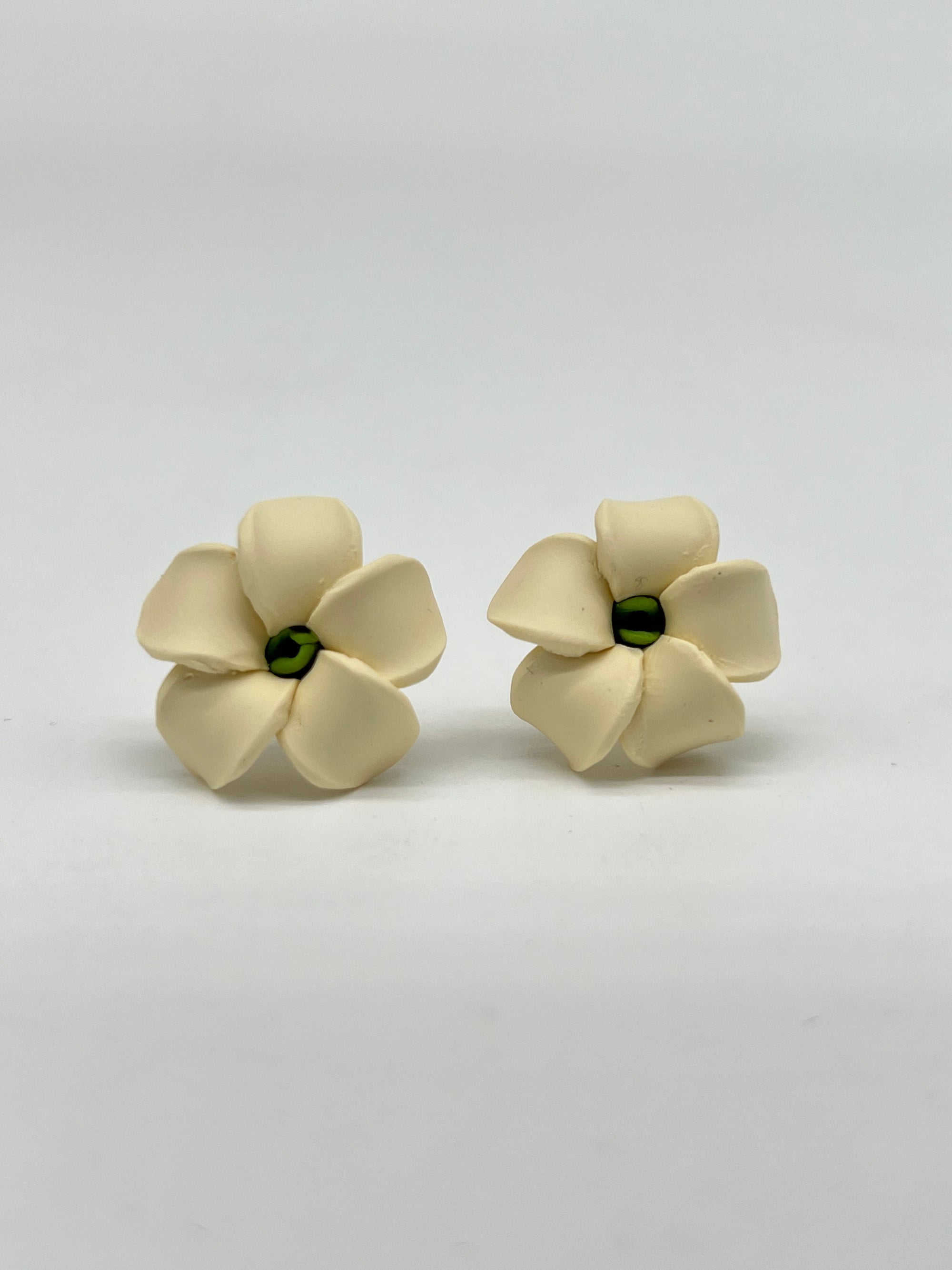 Puakenikeni Stud Earrings