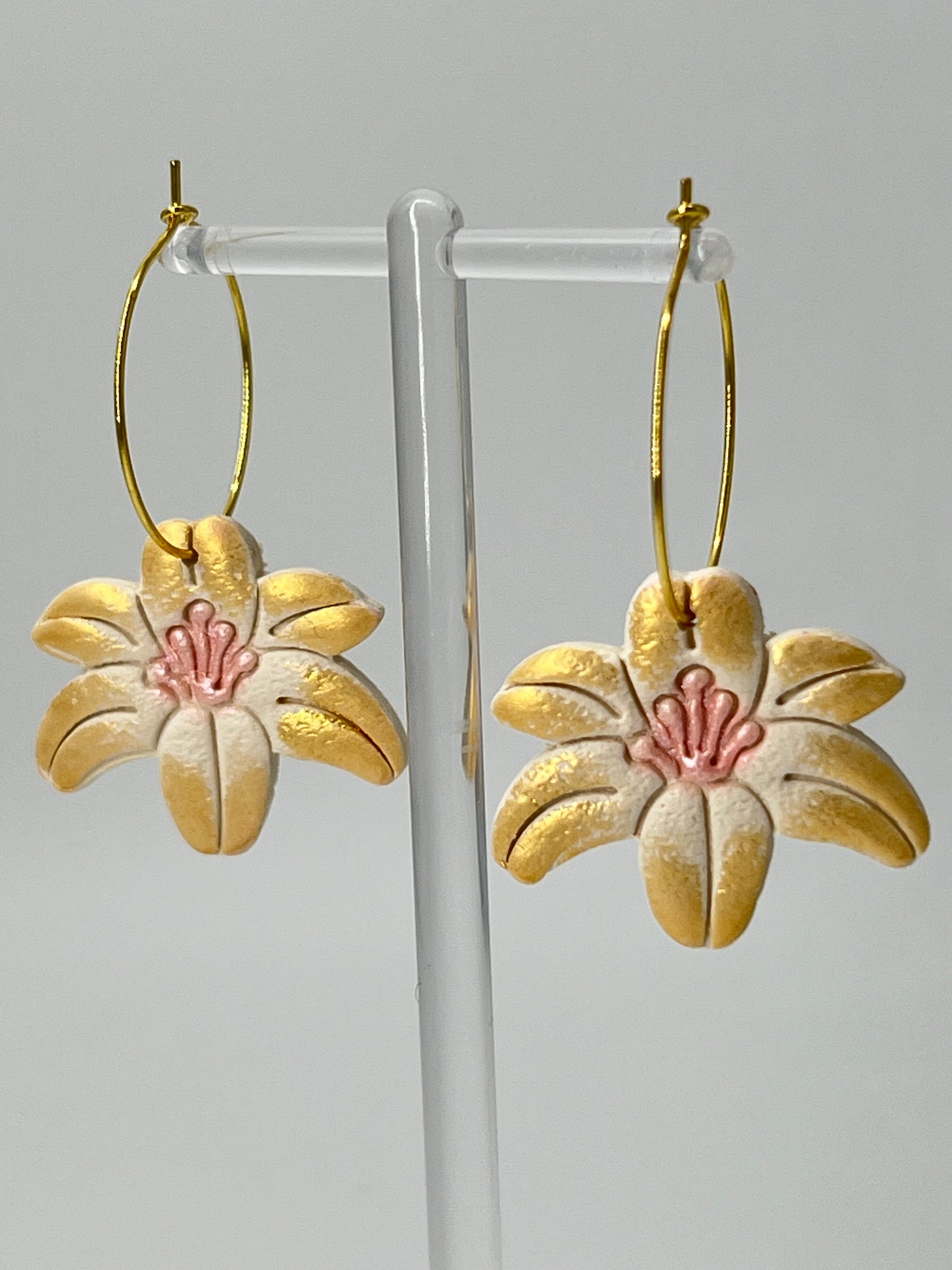 Resin Lily Earrings - Gold & Pink