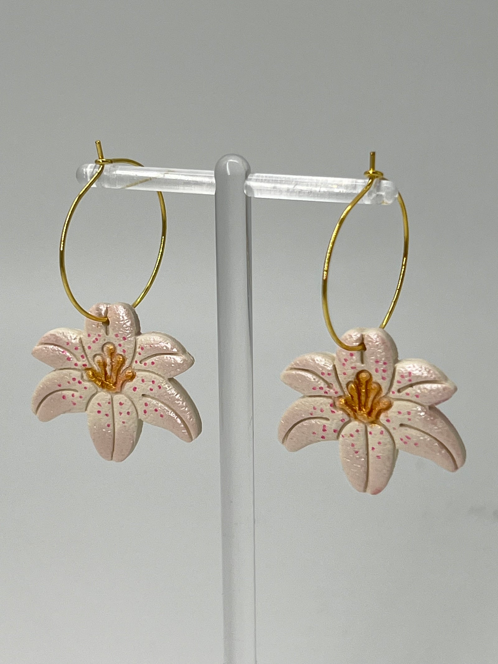 Resin Lily Earrings - Light Pink Dot