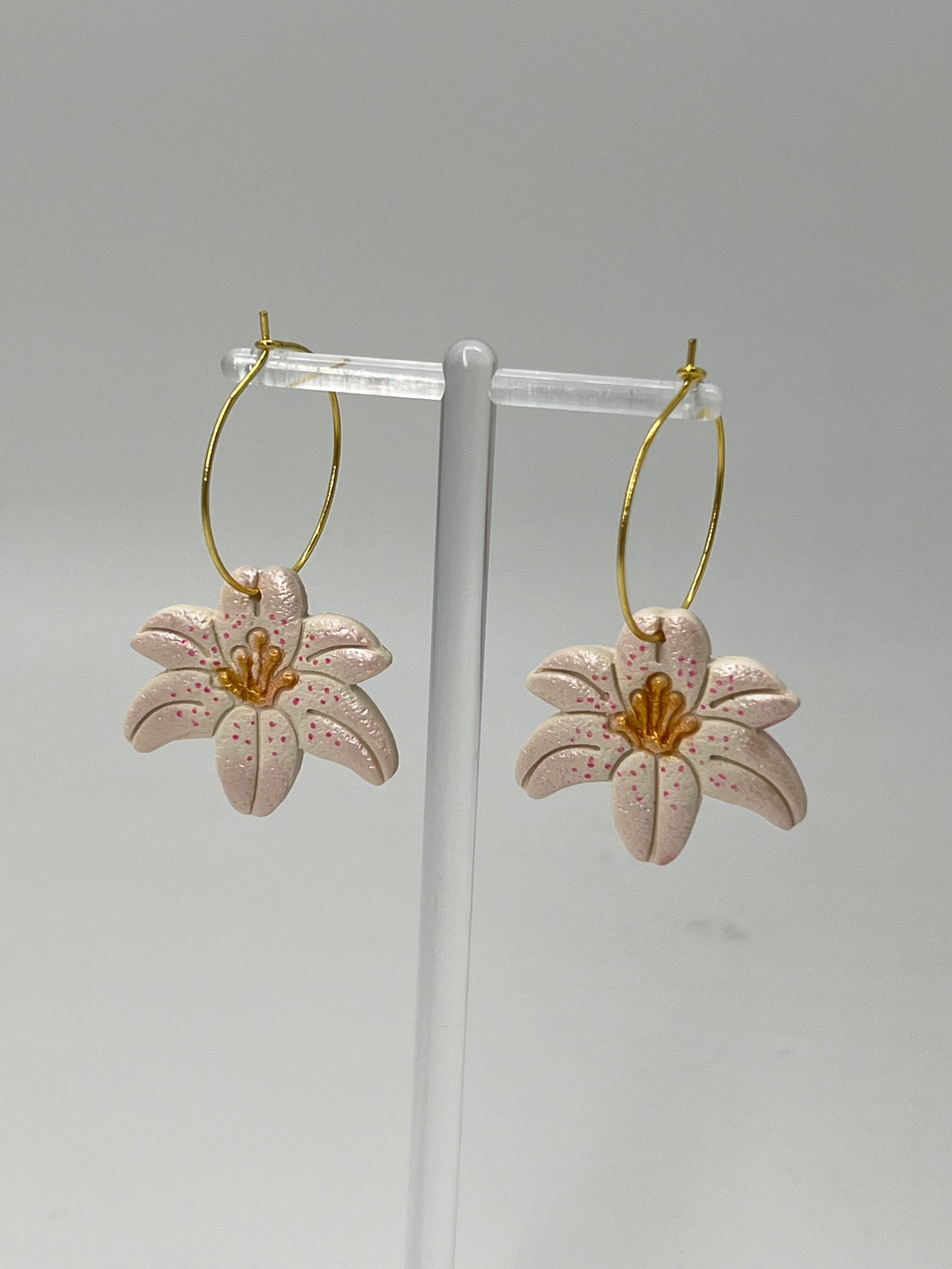 Resin Lily Earrings - Light Pink Dot