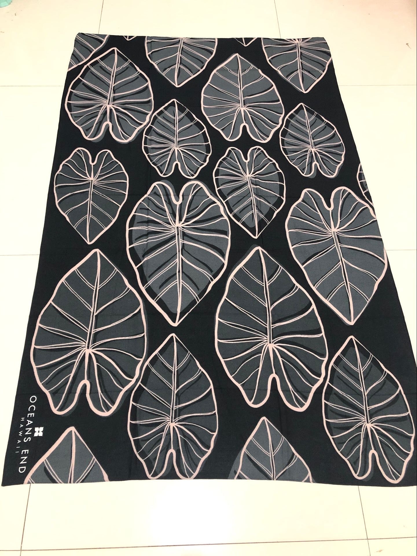 Pop-Up Mākeke - Oceans End Hawaii - Waimanalo Pareo Wrap - Front View