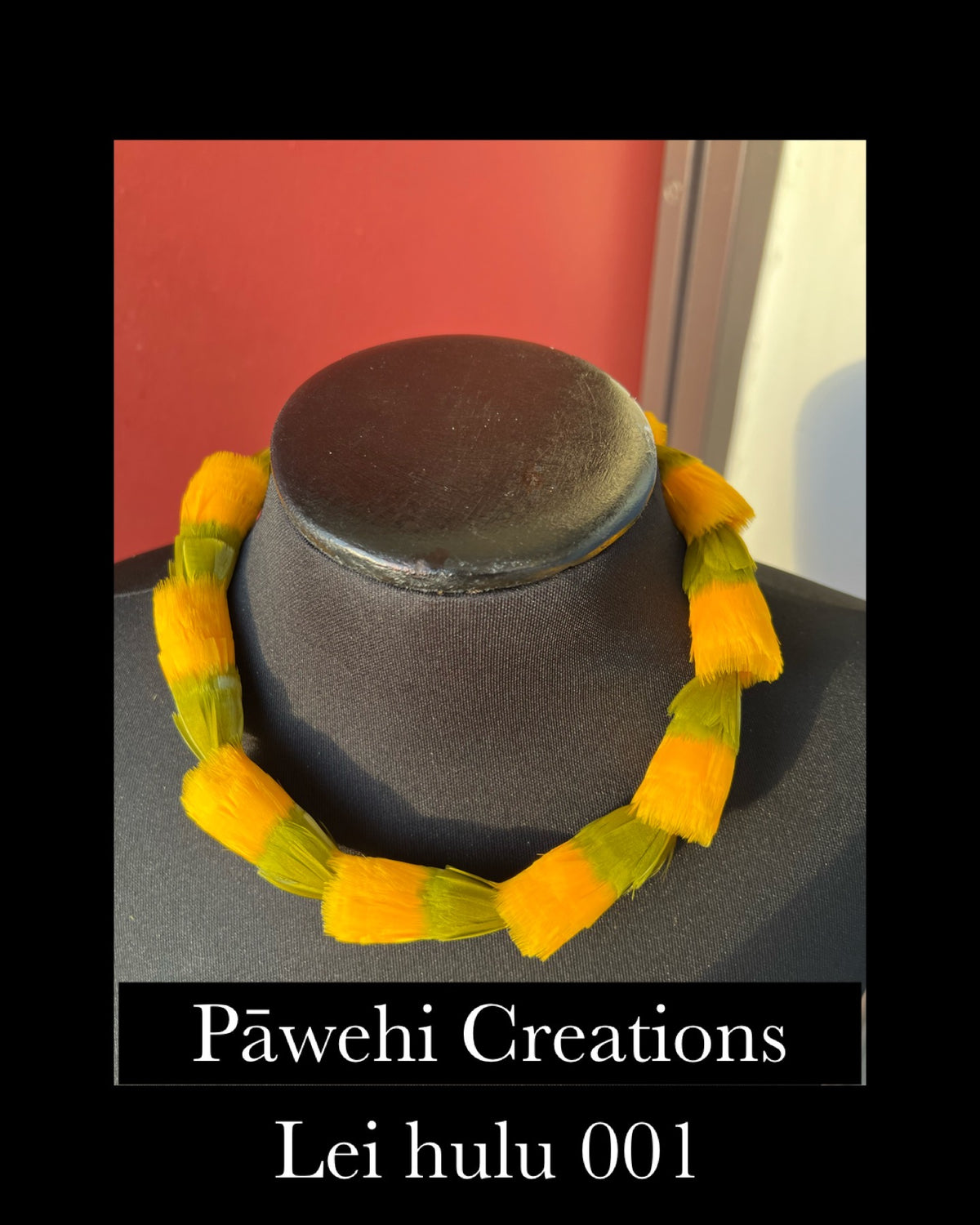 Pop-Up Mākeke - Pawehi Creations - Lei Hulu #001