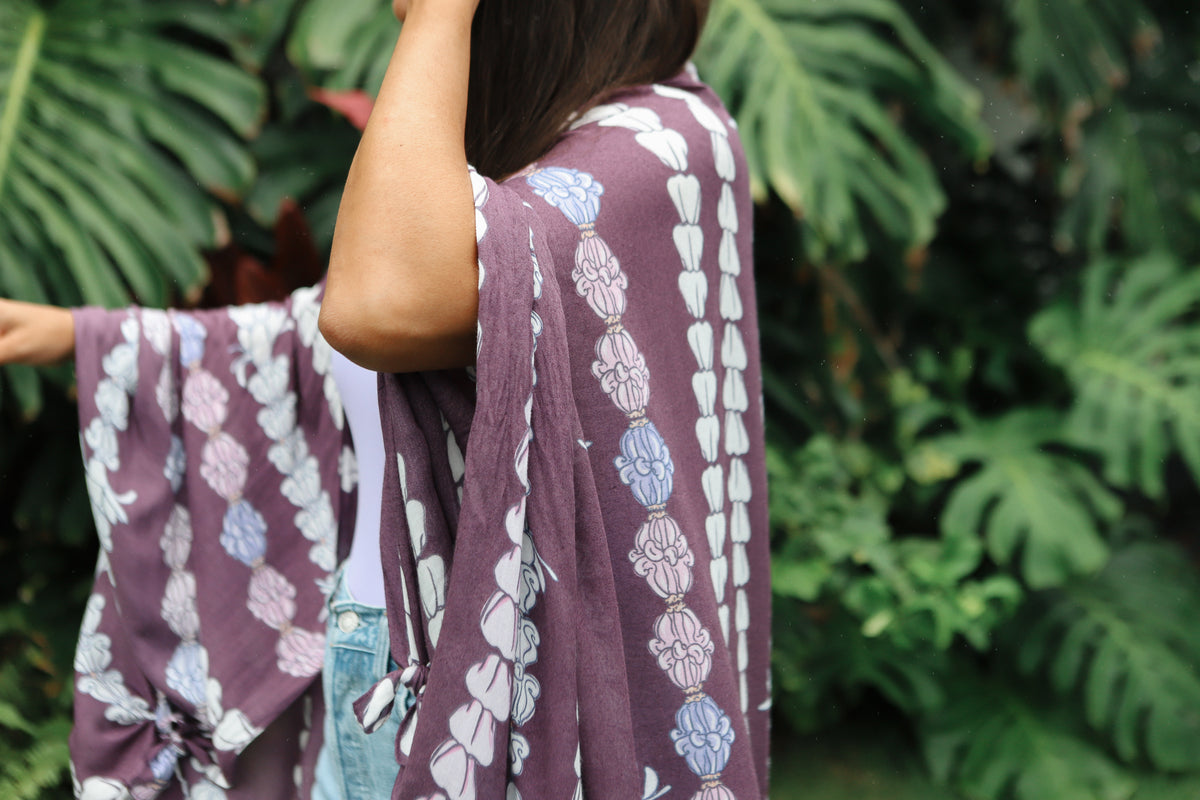 Pop-Up Mākeke - Tag Aloha - Pareo - Crown Flower - Shawl Side View