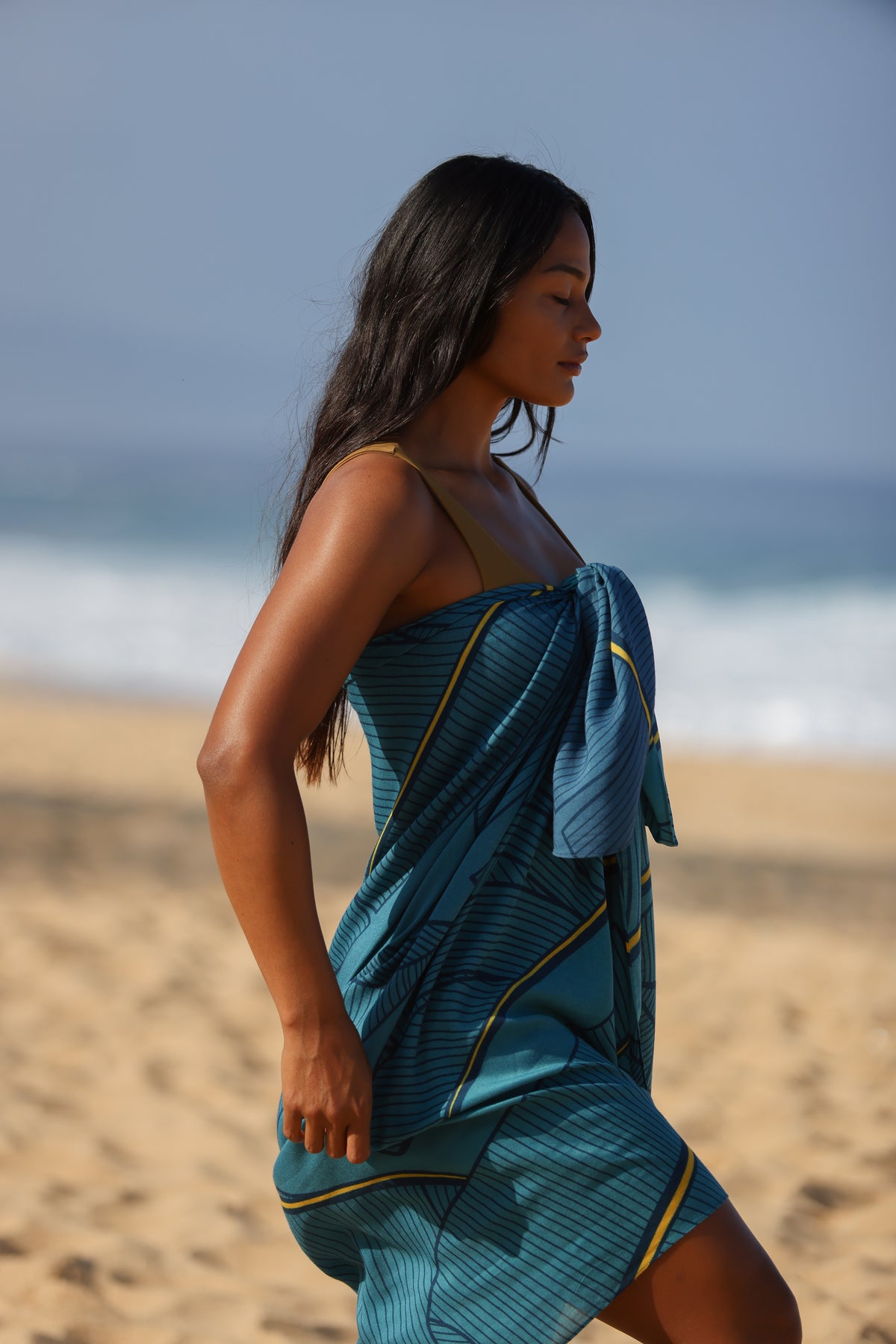 Pop-Up Mākeke - Tag Aloha - Pareo - Maiʻa - Dress Style - Side View