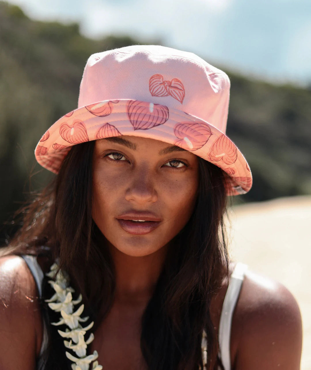 Pop-Up Mākeke - Tag Aloha - Reversible Bucket Hat - Anthurium - Side TWO