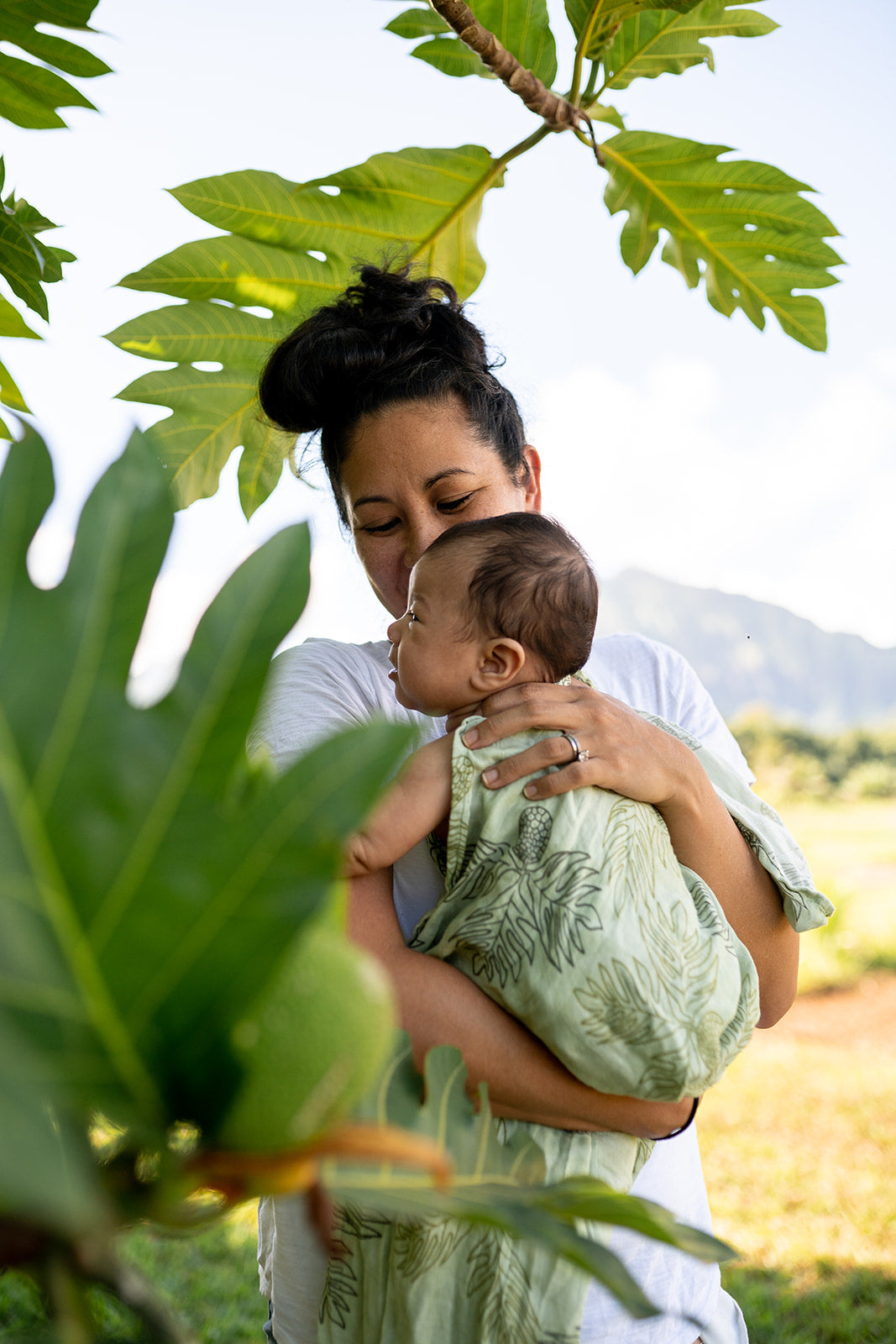 Pop-Up Mākeke - The Keiki Department - Bamboo Muslin Baby Swaddle Blanket - Ulu Green Ulu o Lele