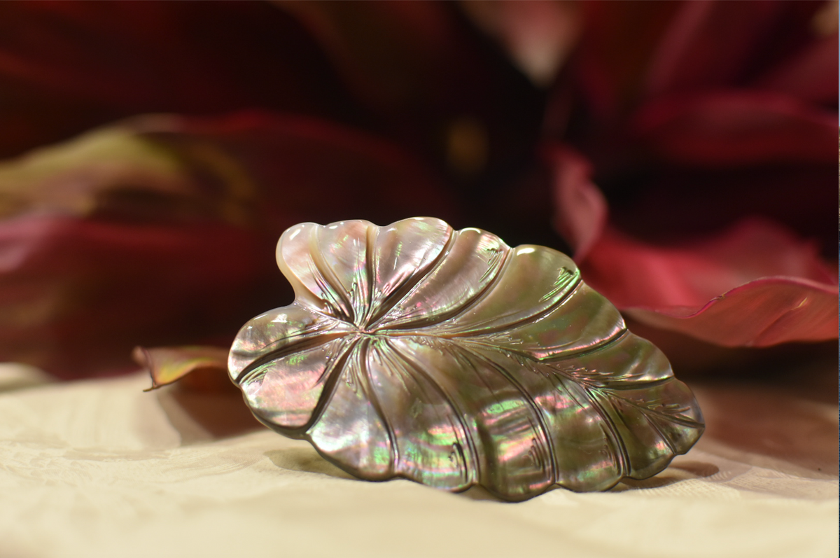 Mother of Pearl Barrette Leaf Small